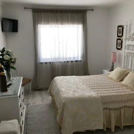 Vivenda Azevedo Guest house *